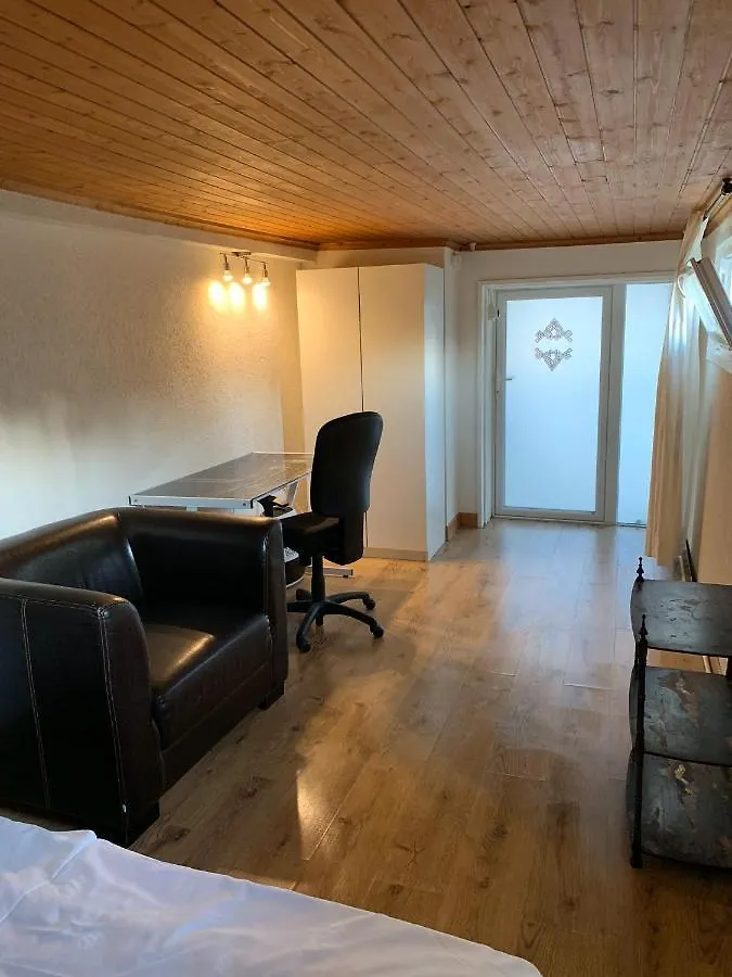 Aparthotel Le Grand-Saconnex Guesthouse, 5 Min Walk To Airport Geneva