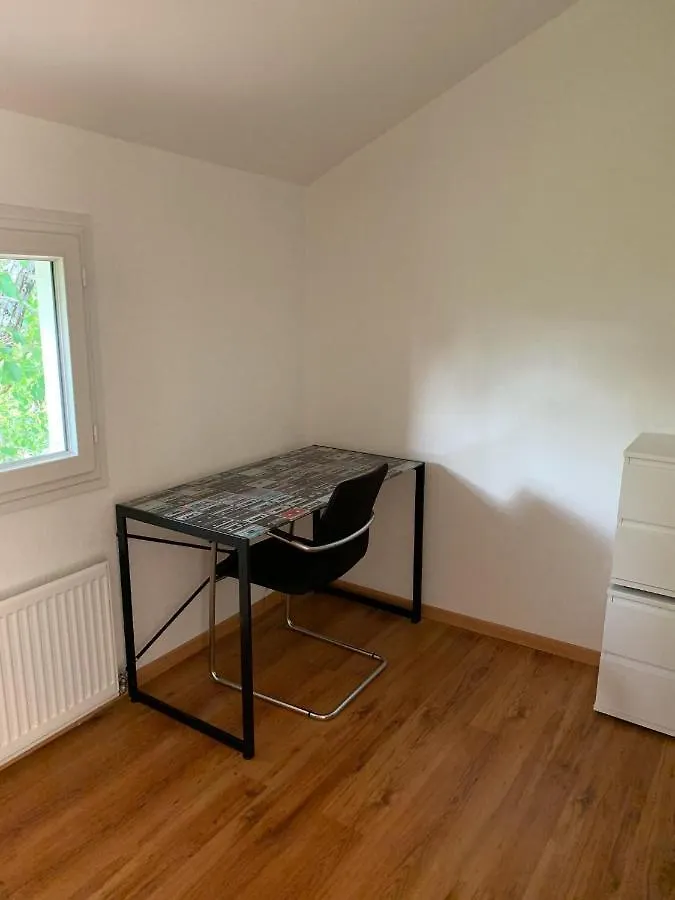 Le Grand-Saconnex Guesthouse, 5 Min Walk To Airport Geneva 0*,