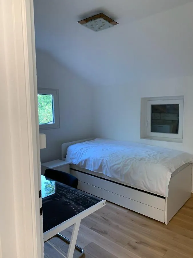 Le Grand-Saconnex Guesthouse, 5 Min Walk To Airport Geneva Aparthotel