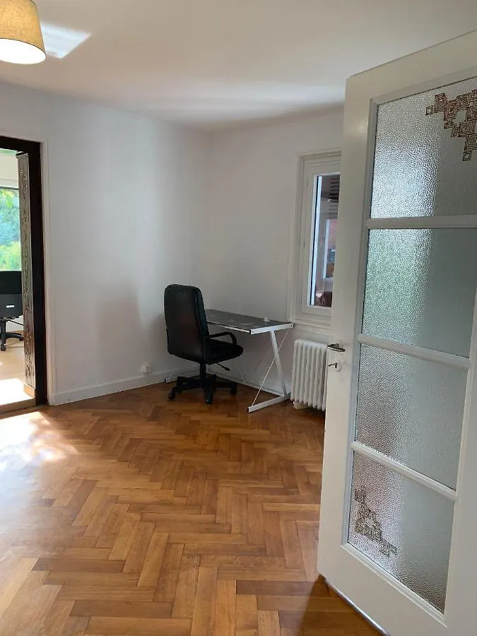 Aparthotel Le Grand-Saconnex Guesthouse, 5 Min Walk To Airport Geneva