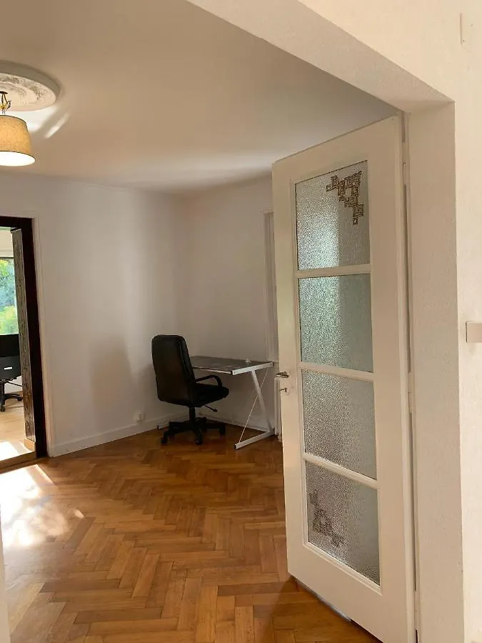 Le Grand-Saconnex Guesthouse, 5 Min Walk To Airport Geneva
