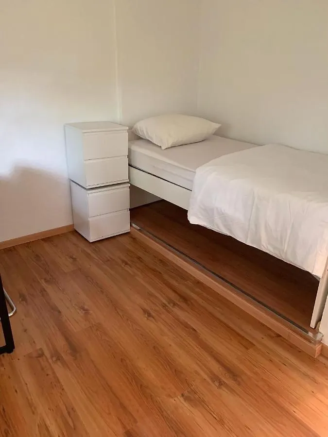 Le Grand-Saconnex Guesthouse, 5 Min Walk To Airport Geneva Aparthotel